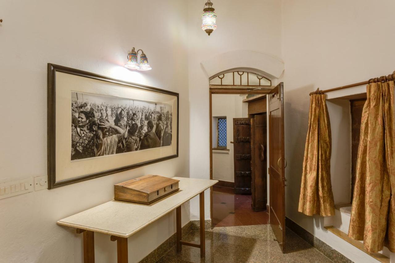 Hostie Chinar Haveli - Heritage Home With Pool, Gurgaon Buitenkant foto