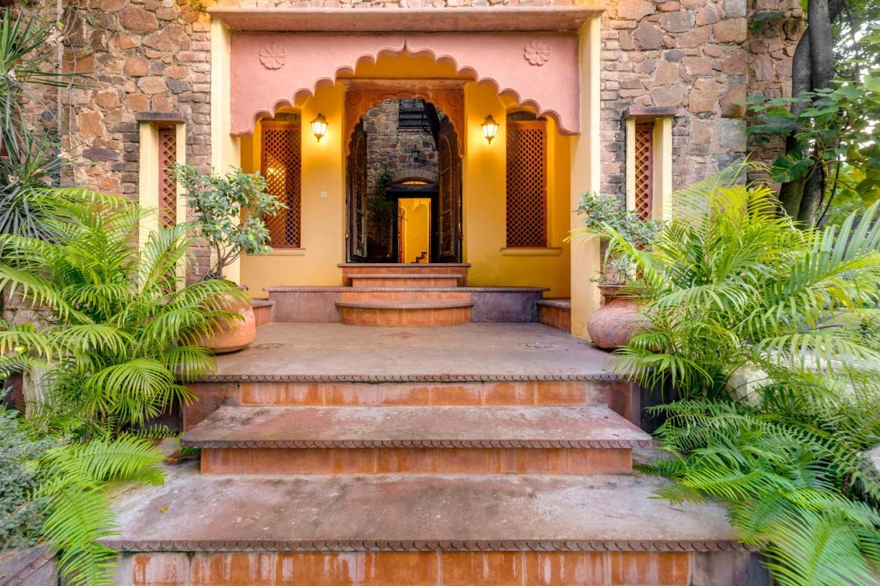 Hostie Chinar Haveli - Heritage Home With Pool, Gurgaon Buitenkant foto