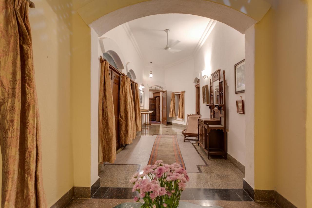 Hostie Chinar Haveli - Heritage Home With Pool, Gurgaon Buitenkant foto