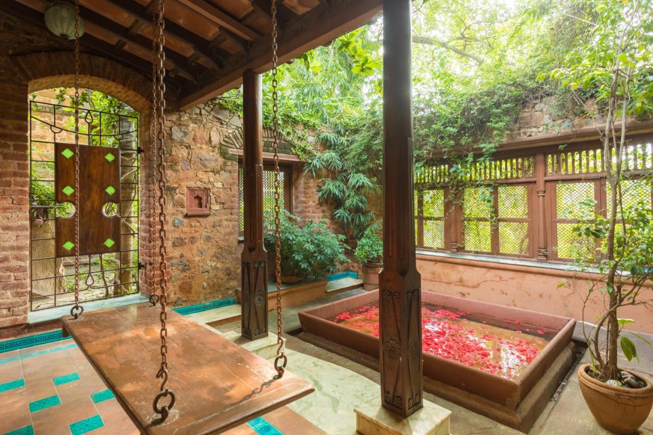 Hostie Chinar Haveli - Heritage Home With Pool, Gurgaon Buitenkant foto