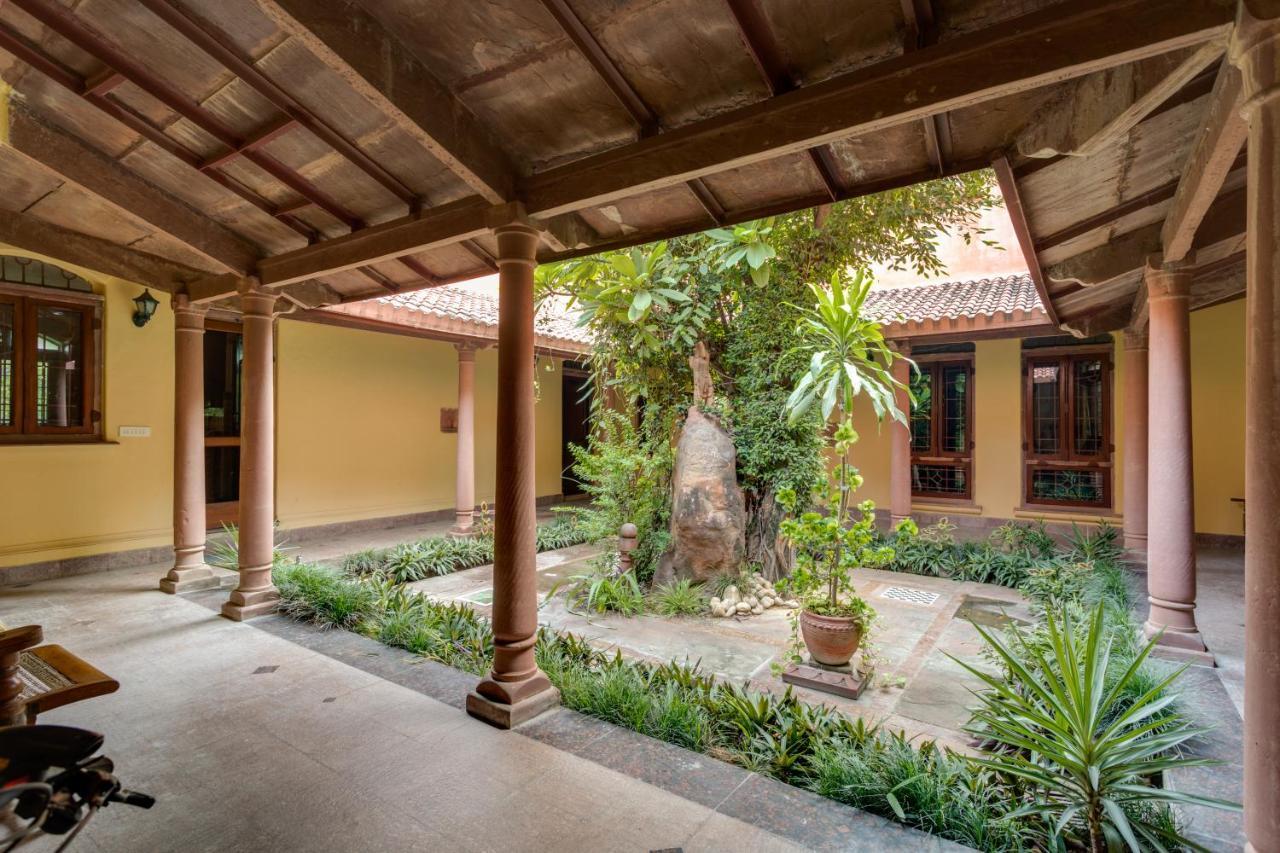 Hostie Chinar Haveli - Heritage Home With Pool, Gurgaon Buitenkant foto