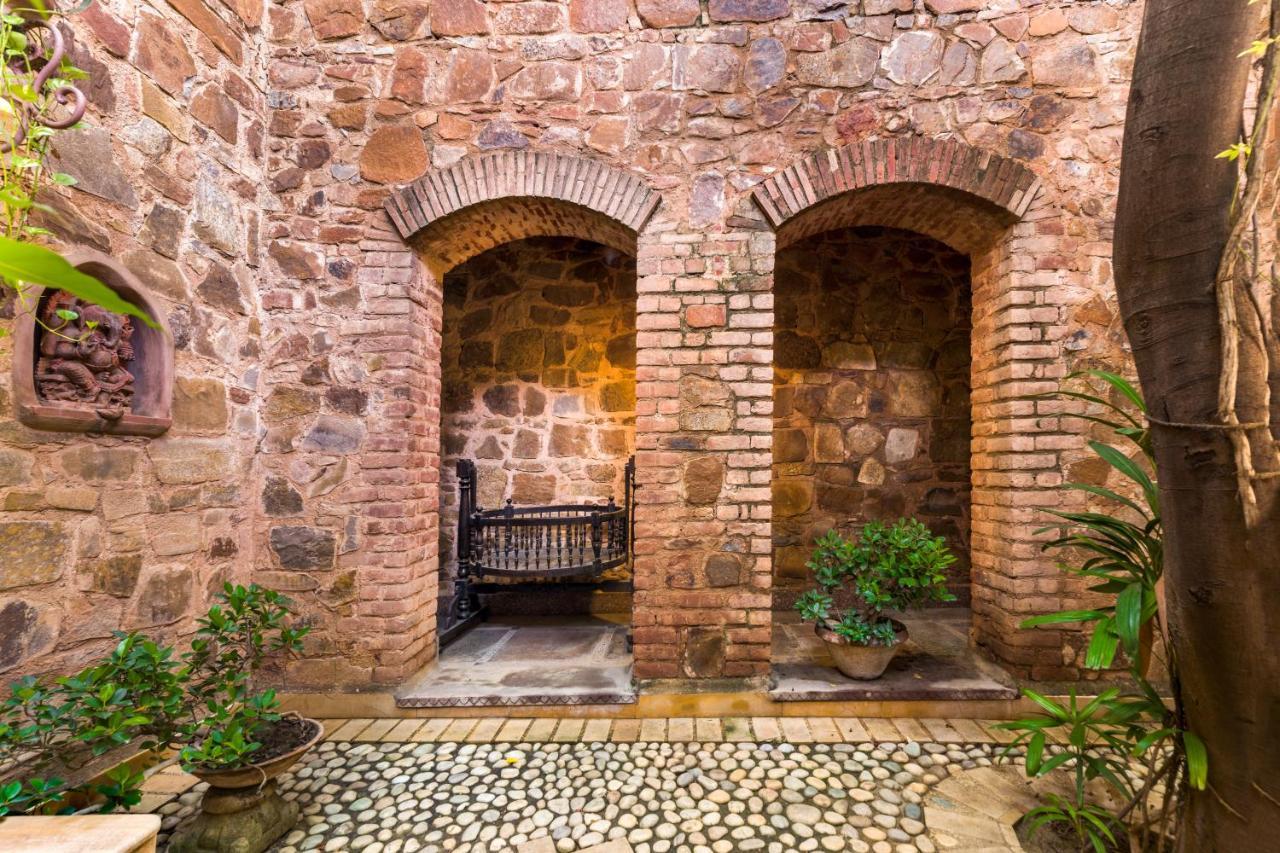 Hostie Chinar Haveli - Heritage Home With Pool, Gurgaon Buitenkant foto